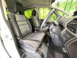 運転席シート廻りは使用感も少なく、良好な状態となっています。丁寧に使われていたことがよくわかりますね。