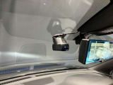 いくら安全運転をしていても、事故に巻き込まれることもあります。万が一の時に証拠として使える前後ドライブレコーダーがついてます♪