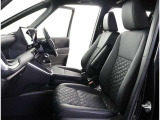 助手席から、運転席へ。その逆も自由自在☆