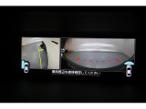 フロントカメラとサイドカメラの映像です。死角になりやすい箇所も映像で確認できるので安心です。
