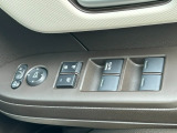 運転席窓操作部スイッチの画像です。