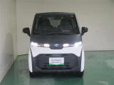 明度の高いLEDヘッドライトで、夜間の運転も安心です。
