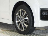 認定中古車では、厳しいHonda認定基準をクリアした厳選されたHonda認定中古車のみ、取り扱っております。「ご購入前の安心」「納車後の信頼」を車両と一緒に提供しております。