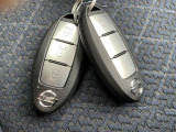 インテリジェントキー★このキーが車内にあればエンジンプッシュスタートボタンを押すとエンジン始動可能です!!