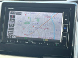 お出かけの際に安心のナビ付です☆バックカメラ機能で駐車もスムーズに行えます。
