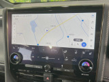 【純正14インチディスプレイオーディオ】画面内にオーディオ操作はもちろん、空調の調整機能なども盛り込んだ多機能なディスプレイオーディオです!スマートフォン連携はもちろん、車載ナビもお使いいただけます♪