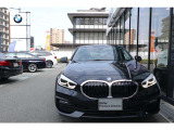 BMWの代名詞の【キドニーグリル】グリルが腎臓のように見えるので【キドニー】と呼ばれるようになりました。一目見ただけでBMWであると認識できる確固たるアイコンとして存在感を放ちます。