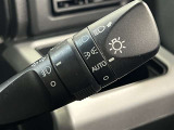 AUTOの位置にセットしておくと、暗くなったら自動でライトの点灯をサポートしてくれます!高速道路でのトンネル通過時など便利です!