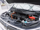 エンジンルーム・2モーターハイブリッドシステム「e:HEV(イー エイチ イー ブイ)」は、よりEV(電気自動車)に近いハイブリッド