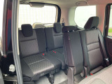とても役に立つ広々3列目シート。普段は畳んでおいて荷物スペースにしても良いですね!