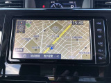 フルセグSDメモリーナビ装備。ドライブ・旅行の前日に地図を調べる必要はもうありません。朝、車に乗ってから行先を入力すれば目的地まで音声で案内してくれます