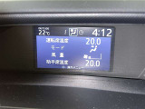 左右独立温度コントロールフルオートエアコンです。運転席、助手席それぞれで独立して温度設定ができます。冷え性の方が乗っても安心ですね♪