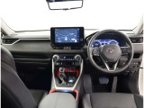 オシャレなインテリアで運転する気分も盛り上がりますよね^^