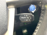 【レーダークルーズコントロール】高速道路での長距離走行が楽に!!自動で速度を保つクルーズコントロールが、衝突軽減システムと連携し、前方の車両を感知して車間を保つように速度調節してくれます!!