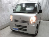 車両入庫時には、お客様より詳しくお話をお伺いさせて頂き、プロの査定士3名が「修復歴の有無」「不具合箇所の確認」等のチェックを行っておりますので、より安心してお乗り頂けるお車となります。