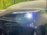 【LEDヘッドライト】悪天候や夜間走行時も良好な視界を確保し安心して運転できる高輝度LEDヘッドライトを装備!点灯速度が早く、消費電力も抑えられています。