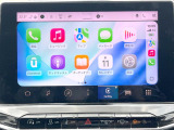 ●Apple Car Play:スマホとの有線接続で、ナビ・オーディオ再生などスマホのアプリ機能が画面でも使える便利機能です!