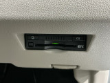 いまや快適なカーライフに欠かせないETCが付いています。