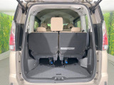 普段のお買い物や通勤、送迎等に十分な荷室スペースを確保しております。セカンドシートを倒すと、大きな荷物の積載も可能です♪