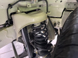 お車を安心してお乗りいただく為には、足回りの定期点検が欠かせません。サービスサポート(有償保証)では無料点検もご提供しており、安心のカーライフをお過ごしいただけるサポート体制が整っています。