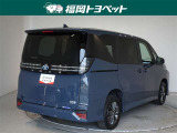 色は人気のマッシヴグレーです。