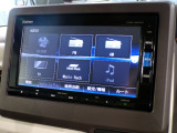CD、DVD、Bluetooth、AM、FM、AUX、スマートフォン接続ができます。