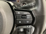 【アダプティブ・クルーズ・コントロール】予め設定した車速内でクルマが自動的に加減速。 前走車との適切な車間距離を維持しながら追従走行し、高速道路でのドライバーの疲労を軽減してくれる嬉しい機能付♪