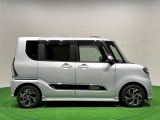 ドアは約90度に開くので荷物も積み込みやすく、乗り降りもしやすい♪ ロングドライブも快適に過ごせる工夫がいっぱいです♪♪