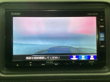 【バックカメラ】運転が苦手な方も車庫入れラクラクです!ギアをリバースに入れれば自動的に切り換わりますので、面倒な操作は不要です♪狭い駐車場もお車を傷つけず安心ですね!