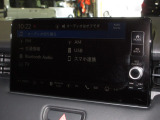 ナビゲーションはホンダコネクトディスプレイを装着しております。AM、FM、Bluetooth、フルセグTVがご使用いただけます。初めて訪れた場所でも道に迷わず安心ですね!