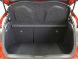 トノカバーでラゲッジルーム内の荷物のプライバシーが確保出来ます!