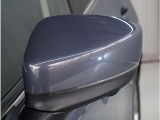 【ドアミラーウインカー】格好良さだけではなく対向車両からの視認性もよく安全に走行する為の安全装備のひとつです。