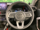 【純正革巻きステアリング】上質な革を使用することで、手にしっかり馴染みとても運転しやすいハンドルです♪