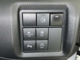 アイドリングストップ機能がついているので、停車時にエンジンを止めて燃料消費を抑えます。環境にもお財布に優しいですね♪