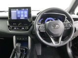 運転席です!直感的に操作しやすいタイプのシフトレバーです!