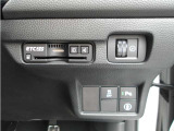 低速域衝突軽減ブレーキシステムのCMBSと横滑り防止装置のVSAが付いてます☆
