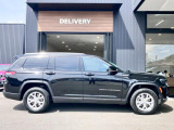 ホイールアーチ】台形ホイールアーチはJeep伝統のデザインです。採用している理由は諸説ありますが、オフロードを走行する際にタイヤとボディが干渉しあわないよう配慮した作りにするためとなります。