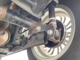 お車を安心してお乗りいただく為には、足回りの定期点検が欠かせません。サービスサポート(有償保証)では無料点検もご提供しており、安心のカーライフをお過ごしいただけるサポート体制が整っています。