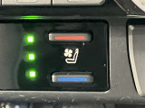 当店ではトヨタauショップ併設しております。お車と一緒にau携帯の機種変更も可能です♪また、自動車保険も取り扱っております。車の支払いと自動車保険の支払いをまとめてお支払い可能なプランもあります♪