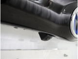 バックモニター付なので後退時に後方が見えるので安心。 車は構造上、死角がたくさんなので万が一を考えると必須ですね。 あくまで補助の為の装備、バックは目視で確認する事が重要ですよ。