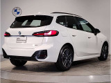 BMWのお車は、&ldquo;駆け抜ける歓び&rdquo;を体現しております。走行の安定性とコーナリングの良さを追求し、思い通りにハンドルの操作可能です。