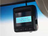 ◆ドライブレコーダー◆映像・音声などを記録する自動車用の装置です。 もしもの事故の際の記録はもちろん、旅行の際の思い出としてドライブの映像を楽しむことができます。