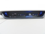 シンプルで視認性の良いメーター類です 。