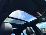 ◆LIBERALAは、輸入車選びの新たなスタイルを提案するインポート・セレクト・ブランドです。オーナー様となる方がクルマから直接感じる感性を第一にした、最良の一台との出会いをコーディネートいたします。