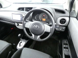 【運転席】運転席周りの画像です。プロの手で隅々までクリーニングしています。ご来店いただき実際に見てみてくださいね☆