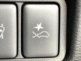 【三菱e-Assist】走行中に前方の車両等を認識し、衝突しそうな時は警報とブレーキで衝突回避と被害軽減をアシスト。より安全にドライブをお楽しみいただけます。
