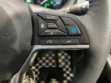 ハンドル右部にはプロパイロットスイッチが装着されています。高速道路などアクセルを踏んだままでの走行の時、手元のスイッチ操作でアクセルを踏まなくても速度を保つことができます。