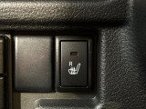 【シートヒーター】寒い日に重宝するシートヒーター!エアコンより早く温まってくれるので寒がりの人も安心ですね♪エアコンの温風は乾燥するから苦手、という方にもをおすすめです。