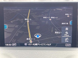●純正ナビ:一体感のあるナビは、高級感ある車内を演出してくれます。Bluetooth再生などオーディオ機能も充実しておりますので、運転もより楽しめます♪