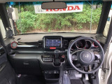 フロントガラスが大きく、ワイドな視界で運転もしやすくなるように、設計されています。